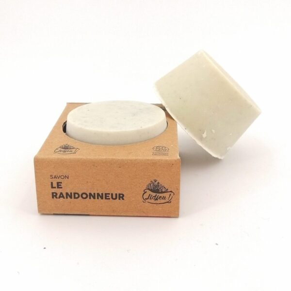 Le Randonneur, un savon 100% d'origine naturelle, certifié BIO. Un tout-terrain à l'huile d'olive pour : corps, cheveux, lessive, vaisselle.